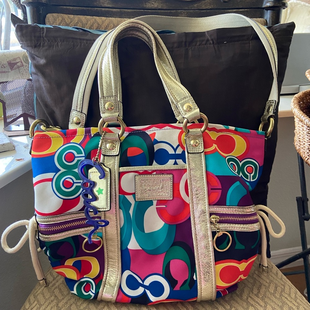 💖 EUC Coach Poppy Rainbow Spotlight Crossbody